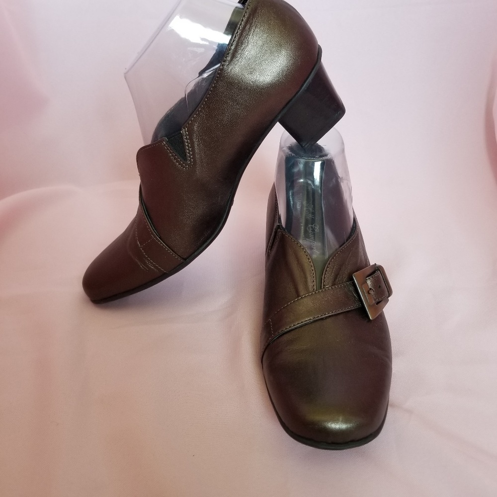 HELLE COMFORT Bronze Buckle Detail Heels 40